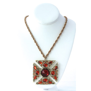 Selro Maltese Cross Pendant Necklace