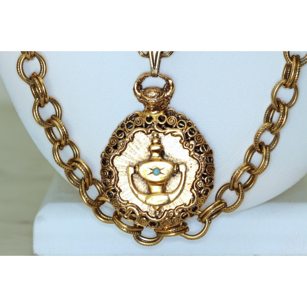 Goldette Vintage Pendant Locket Necklace